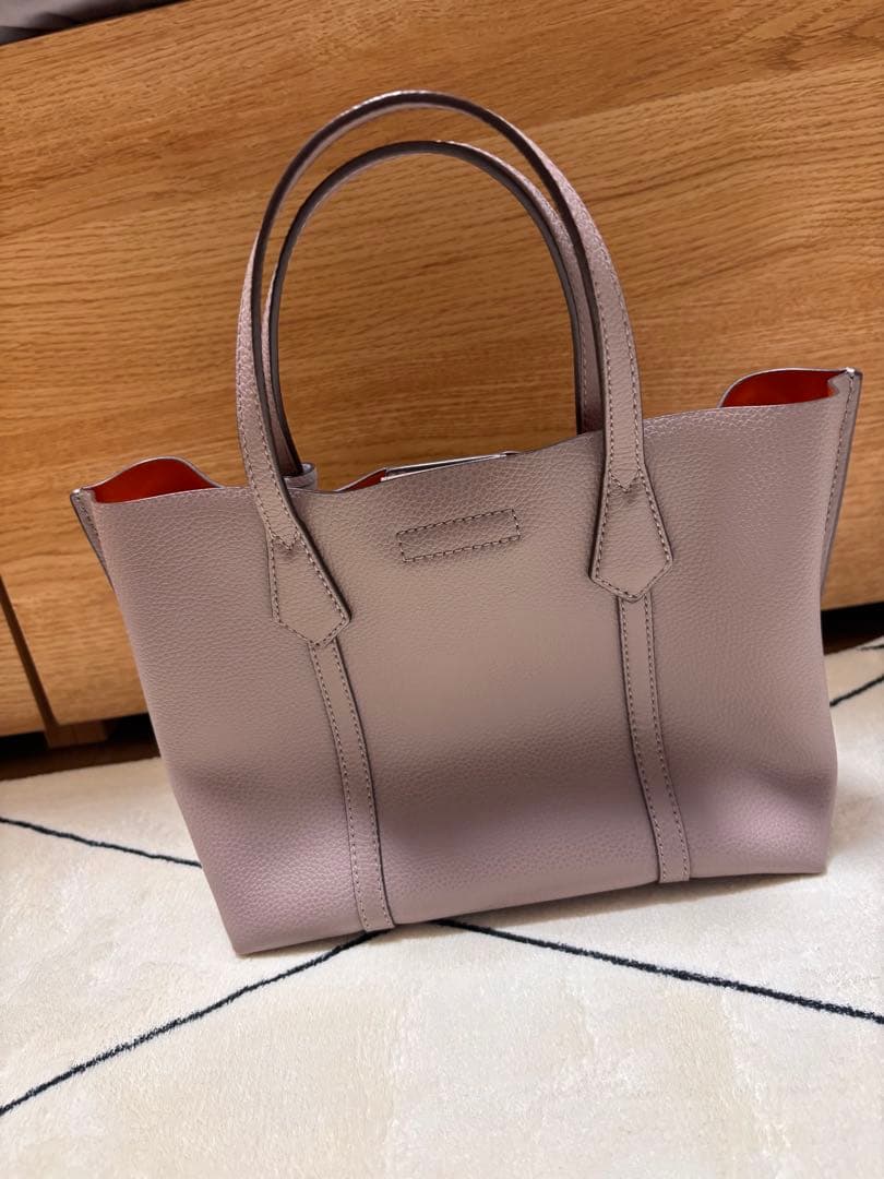 トリーバーチ　薄紫レザー トートバッグ