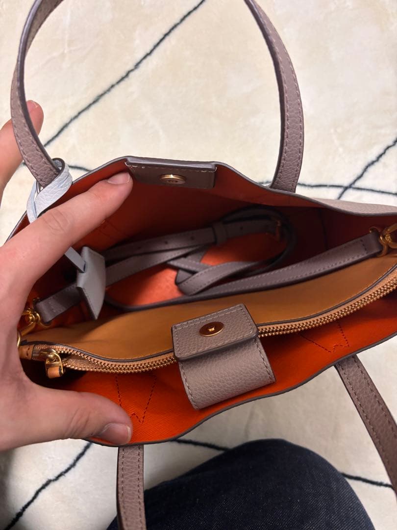 トリーバーチ　薄紫レザー トートバッグ