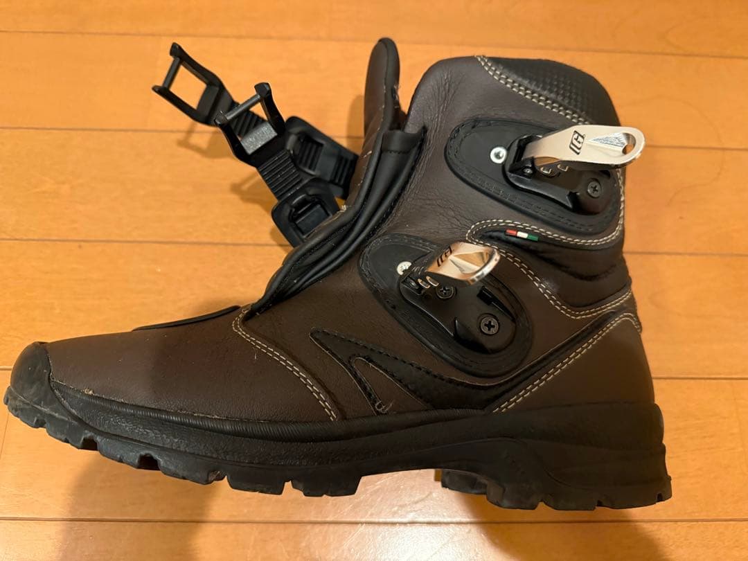 使用数回の美品 ガエルネ　GAERUNE バイクブーツ ブラウン　27.0㎝