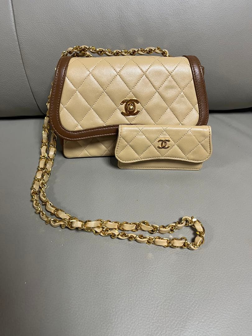 セール！！　CHANEL キルティング ショルダーバッグ