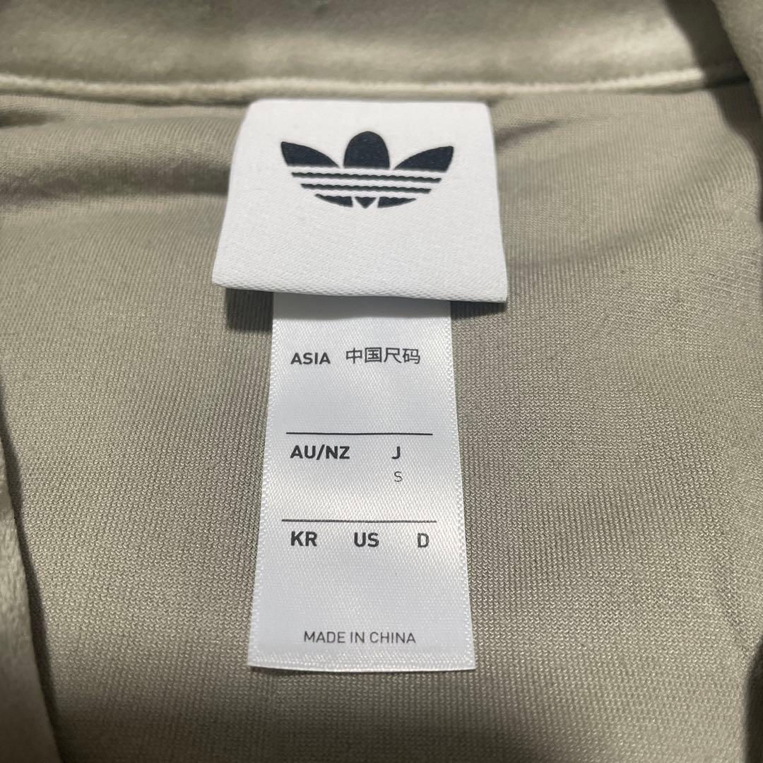 adidas ベロアトラックジャケット　ベージュ　S