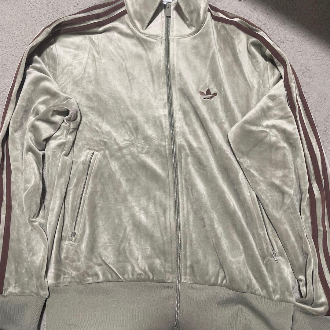 adidas ベロアトラックジャケット　ベージュ　S