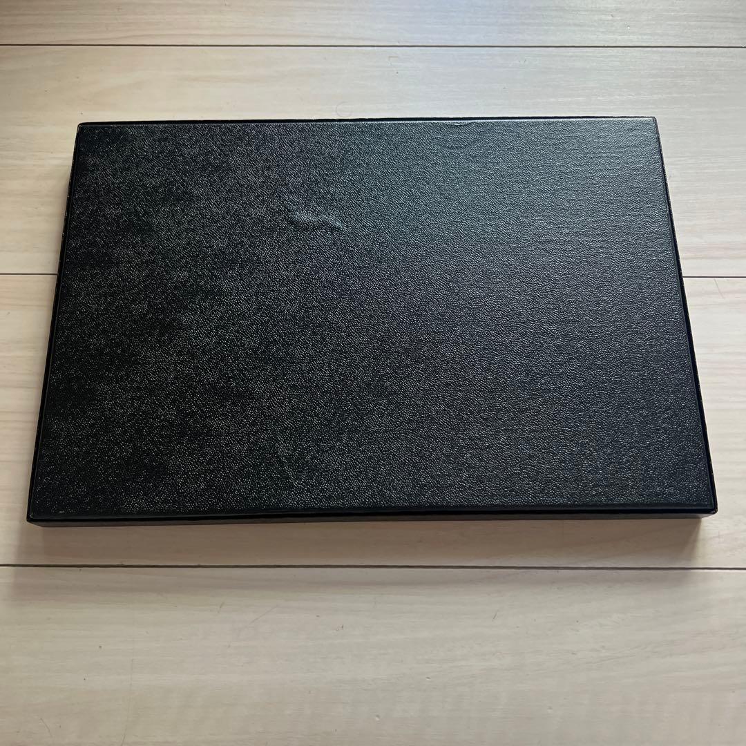 豪華チップマーカー色々３０枚、コレクションケース付き