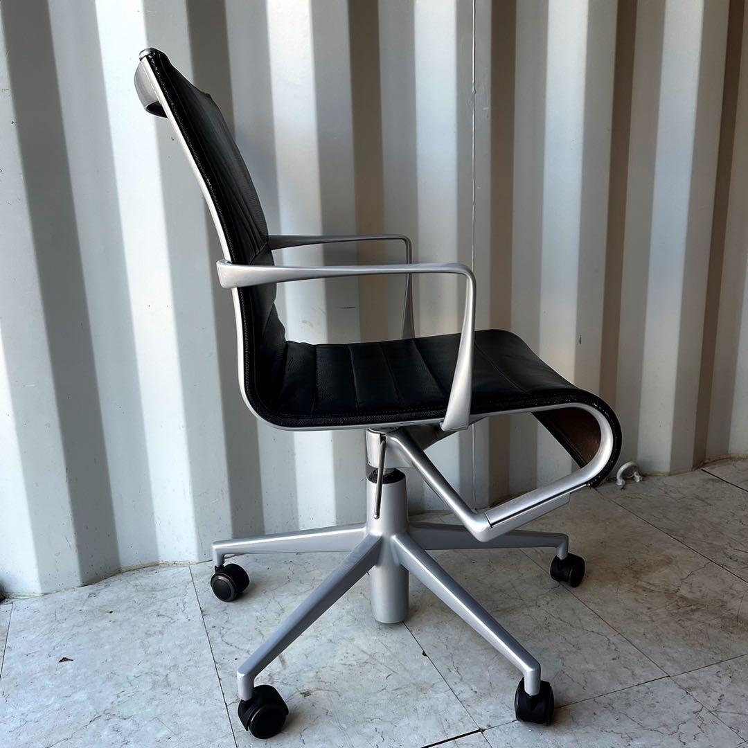 取付無料！カッシーナイクスシー アリアス ローリングフレーム本革オフィスチェア