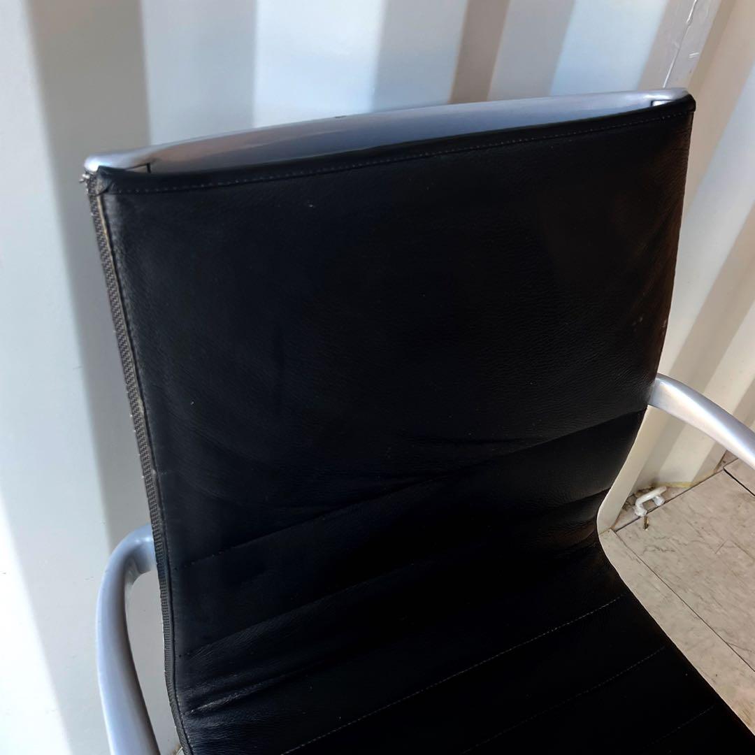 取付無料！カッシーナイクスシー アリアス ローリングフレーム本革オフィスチェア