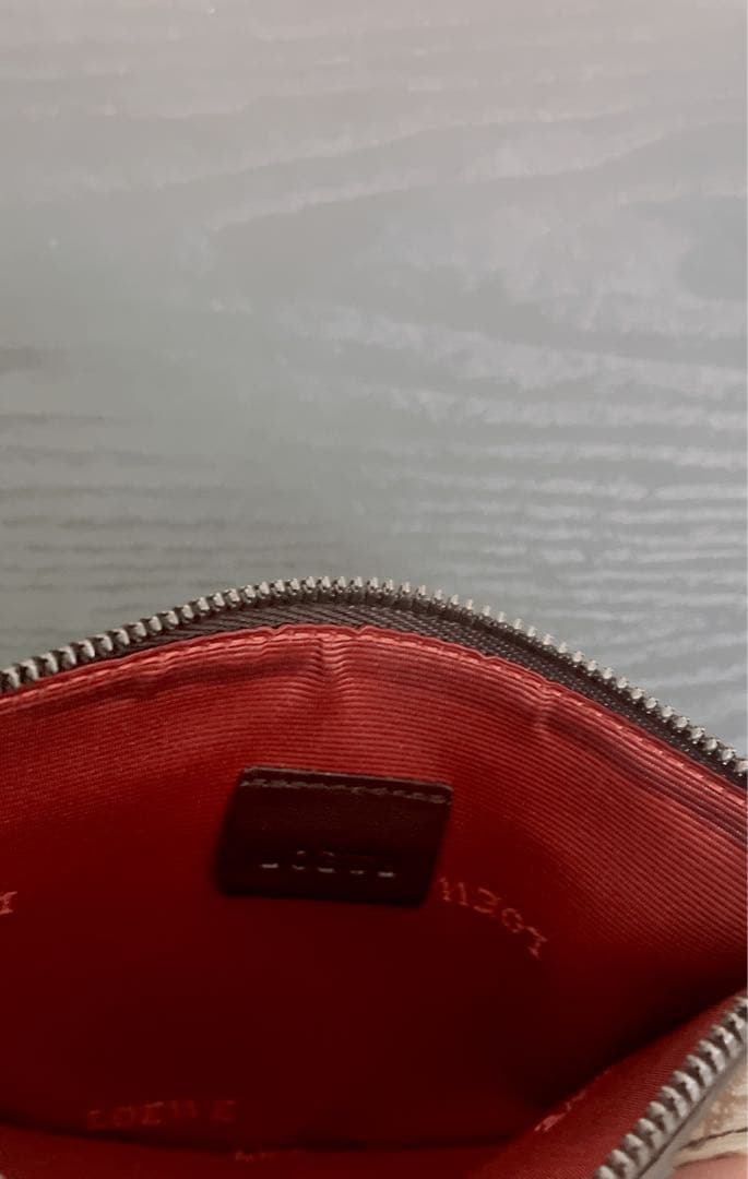 美品　ロエベ LOEWEケース 小銭入れ アナグラム 箱＆ギャランティ付