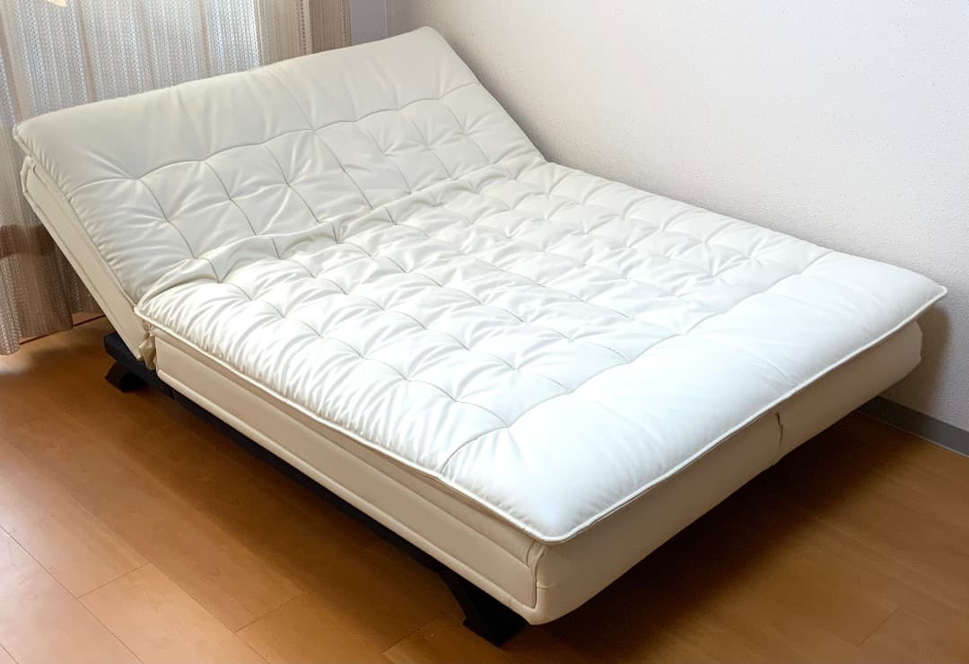 ニトリ ソファベッド　アイボリー　(Nシールド)