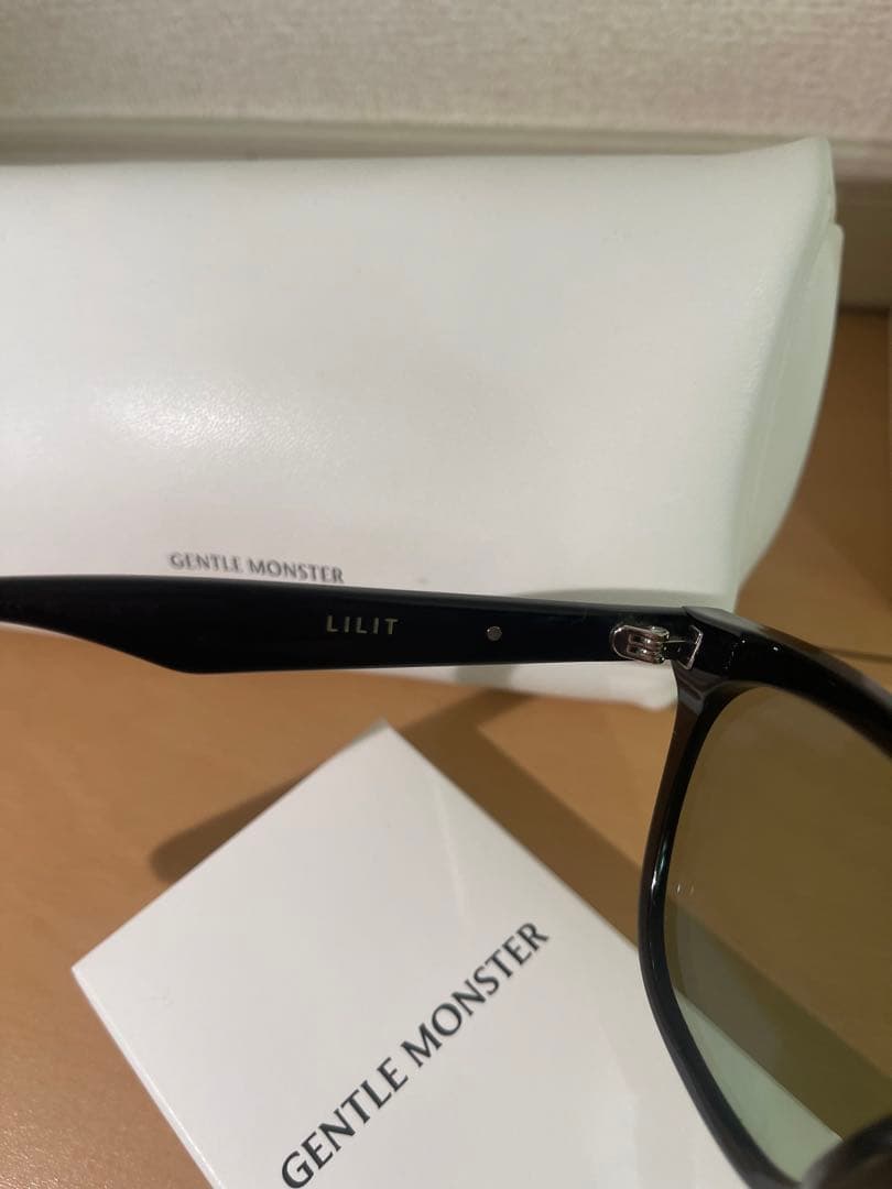 Gentle Monster LILIT-01(K) ブラック サングラス