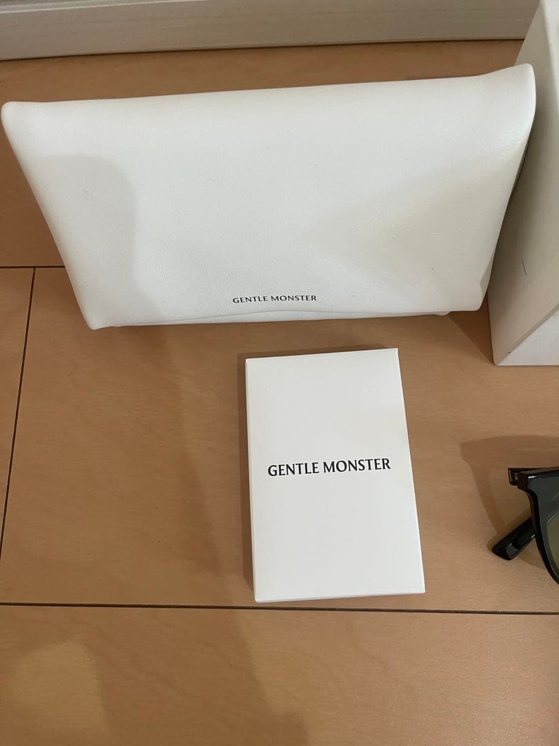 Gentle Monster LILIT-01(K) ブラック サングラス