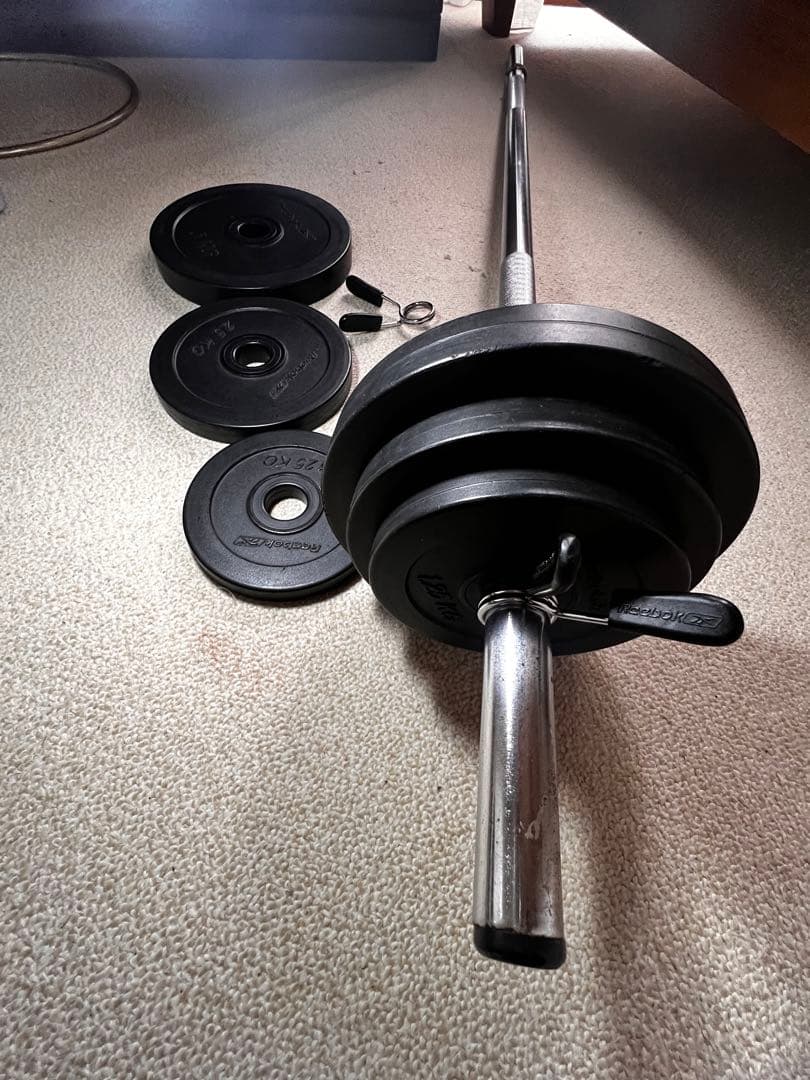 Reebok製 バーベルセット （筋トレ用） 5k/2.5/1.25/バー1本