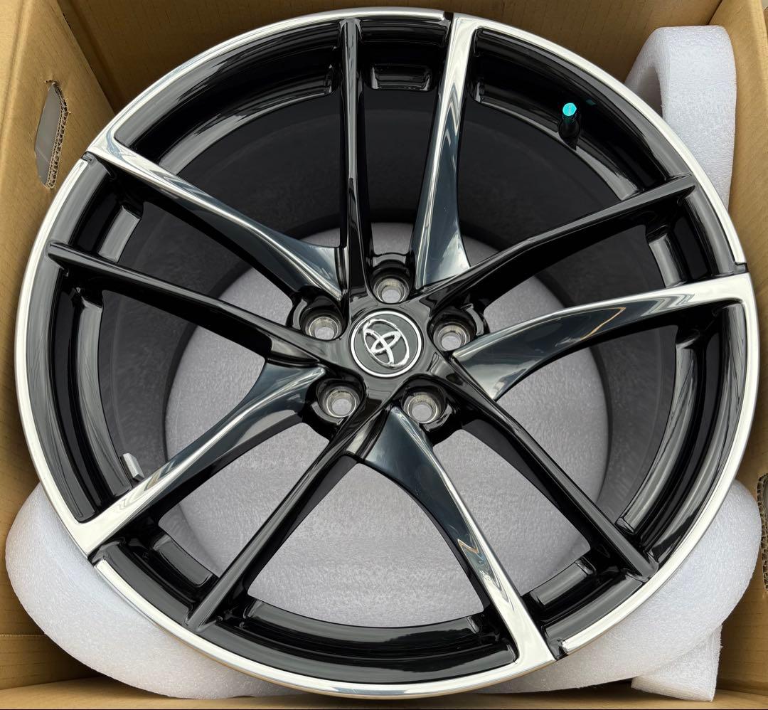 トヨタ　GRスープラ　ホイール　四本