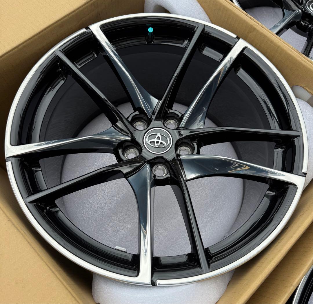 トヨタ　GRスープラ　ホイール　四本