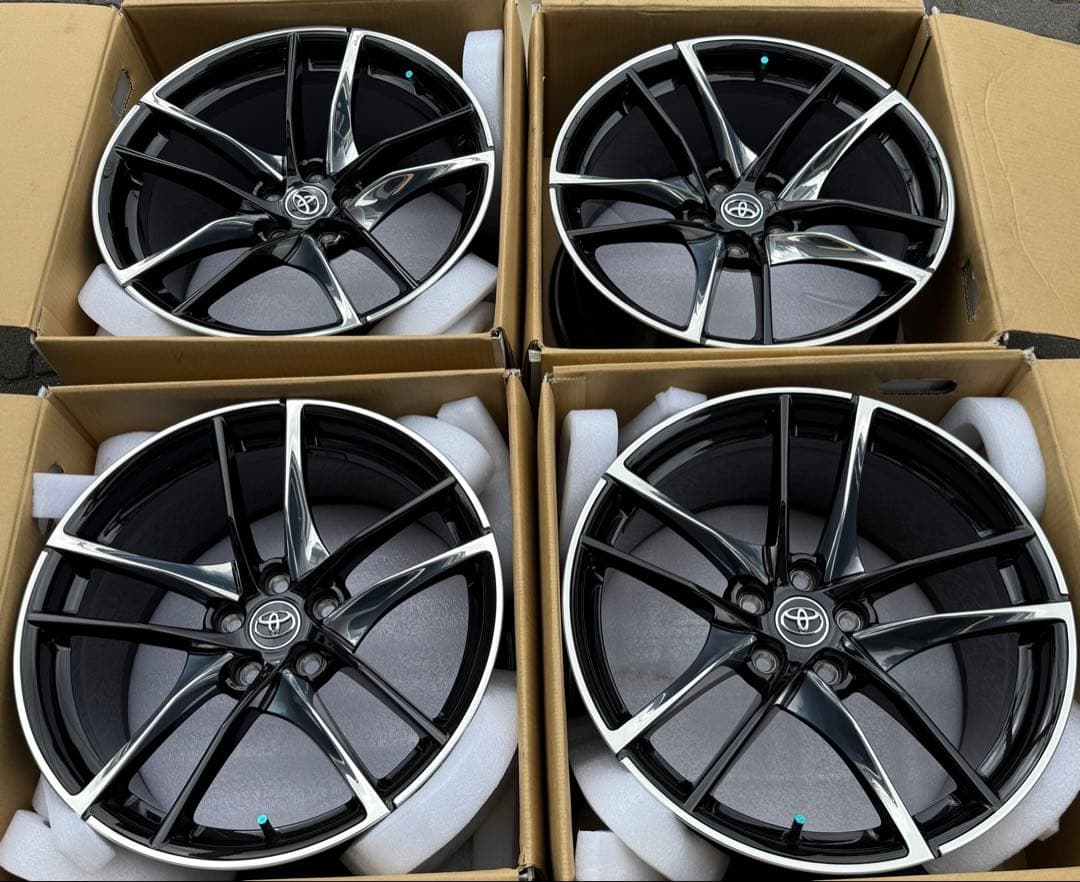 トヨタ　GRスープラ　ホイール　四本