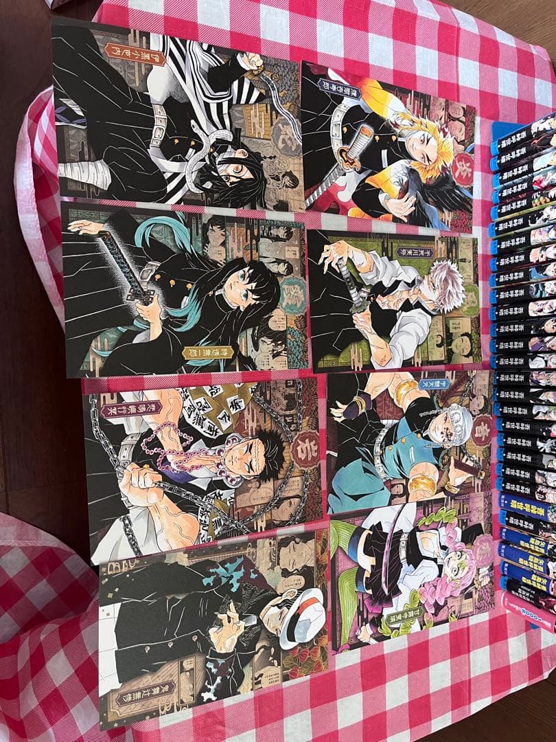 鬼滅の刃 全巻＋小説＋公式本＋特典大量セット 缶バッジ ポストカード付き