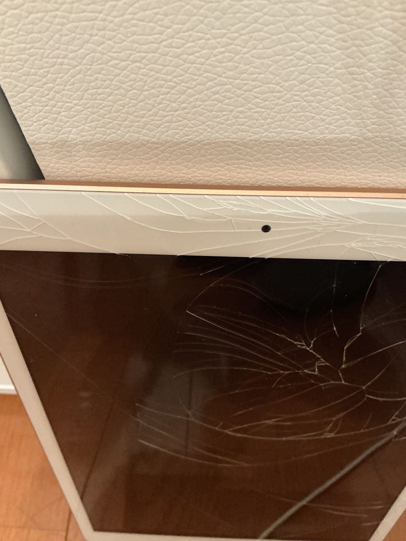 iPad 第8世代　128GB画面割れ　wi-fi