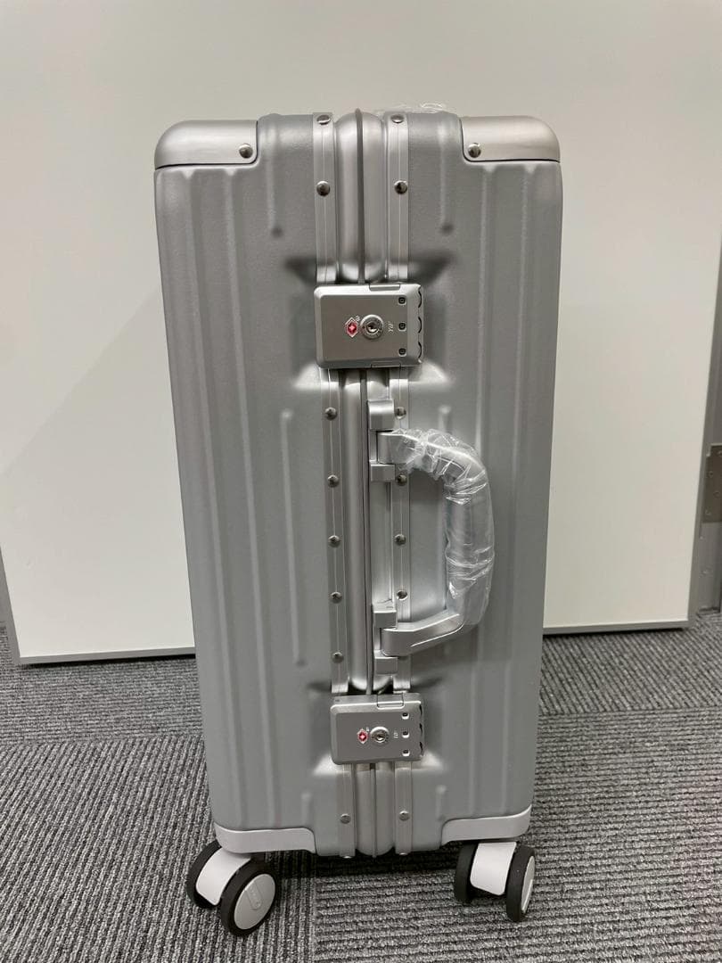 リベティ多機能キャリーケース【マットシルバーSサイズ】78