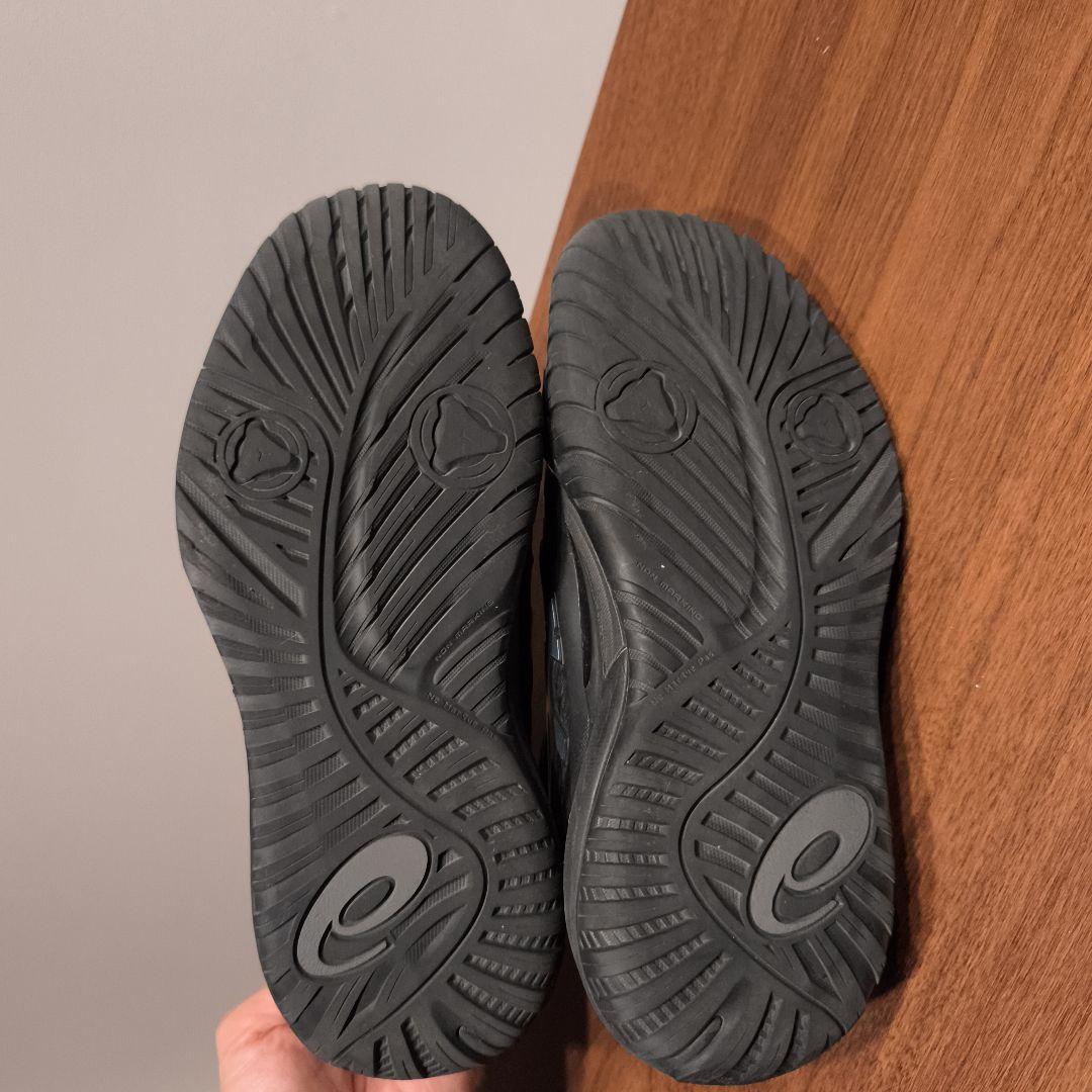 1/5まで年始特価　アシックス　テニスシューズ　Gel-Resolution X