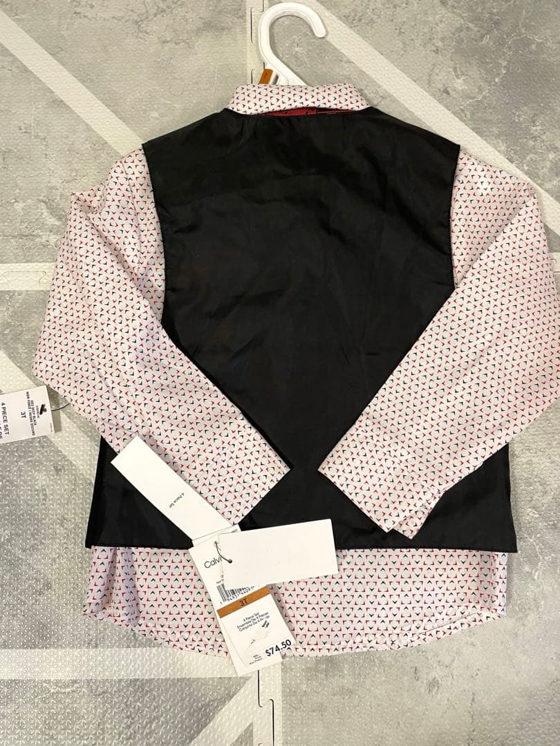 カルバンクライン　フォーマルスーツ 男の子用95-100センチ ブラック系セット