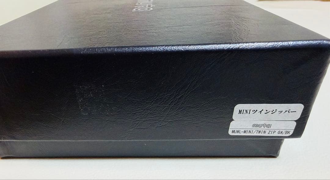 mutaガルーシャ ミニツインジッパーハーフサイズ財布 新品(黒)人気カラー
