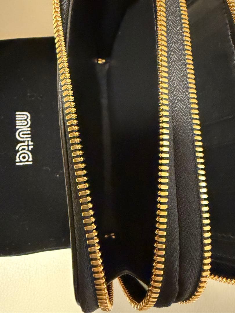 mutaガルーシャ ミニツインジッパーハーフサイズ財布 新品(黒)人気カラー