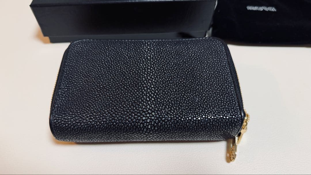 mutaガルーシャ ミニツインジッパーハーフサイズ財布 新品(黒)人気カラー