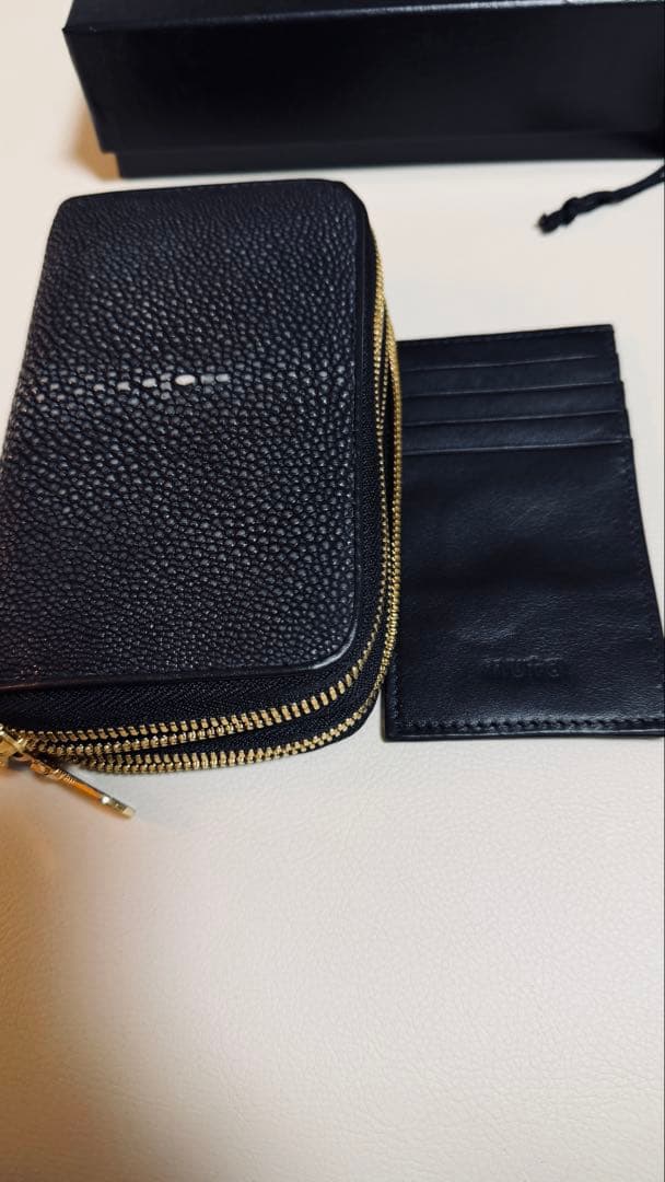 mutaガルーシャ ミニツインジッパーハーフサイズ財布 新品(黒)人気カラー