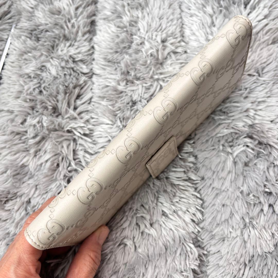 美品✨GUCCI シマ　ロゴプレート　ホワイトグレー　長財布　Wホック