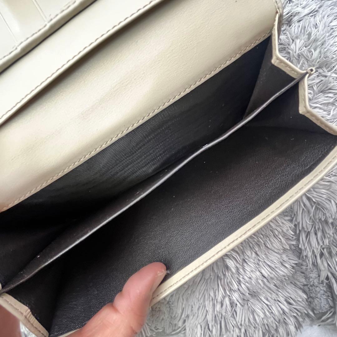 美品✨GUCCI シマ　ロゴプレート　ホワイトグレー　長財布　Wホック