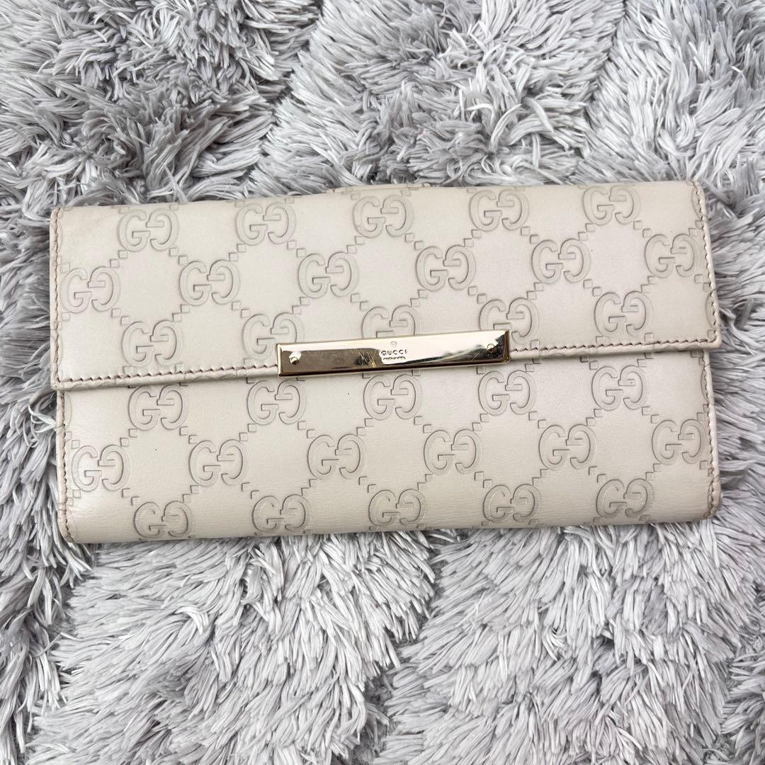 美品✨GUCCI シマ　ロゴプレート　ホワイトグレー　長財布　Wホック