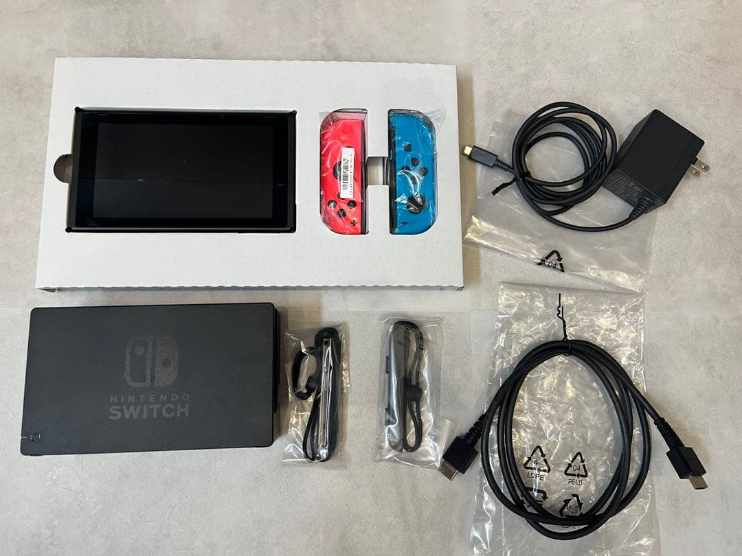 【美品】Nintendo Switch 本体・128GBマイクロSDカード付
