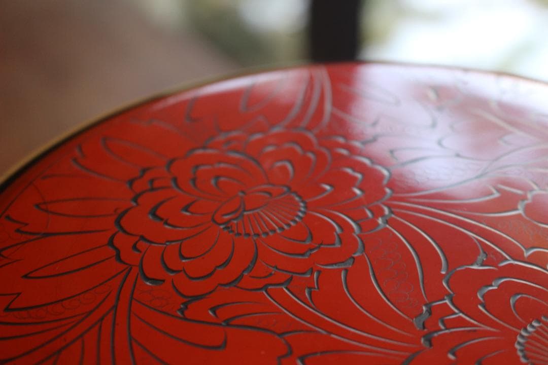 風情ある独楽塗の美しい五段丸重（検輪島塗お重重箱茶道具