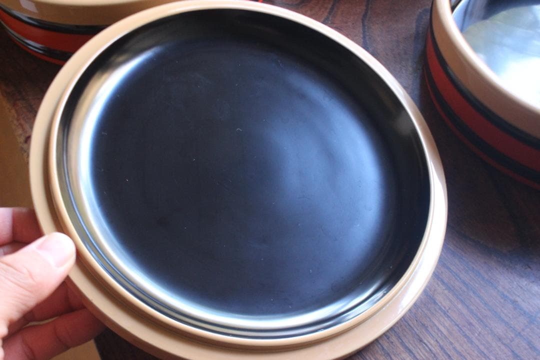 風情ある独楽塗の美しい五段丸重（検輪島塗お重重箱茶道具