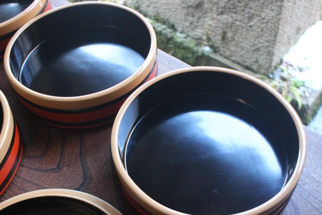 風情ある独楽塗の美しい五段丸重（検輪島塗お重重箱茶道具