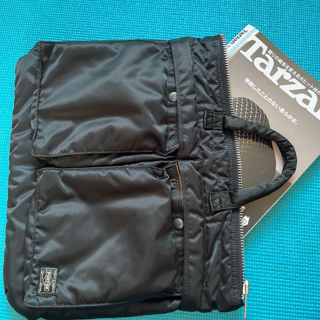 吉田カバン　ポーターの「ショートヘルメットバッグ」　ブラック（裏地オレンジ）