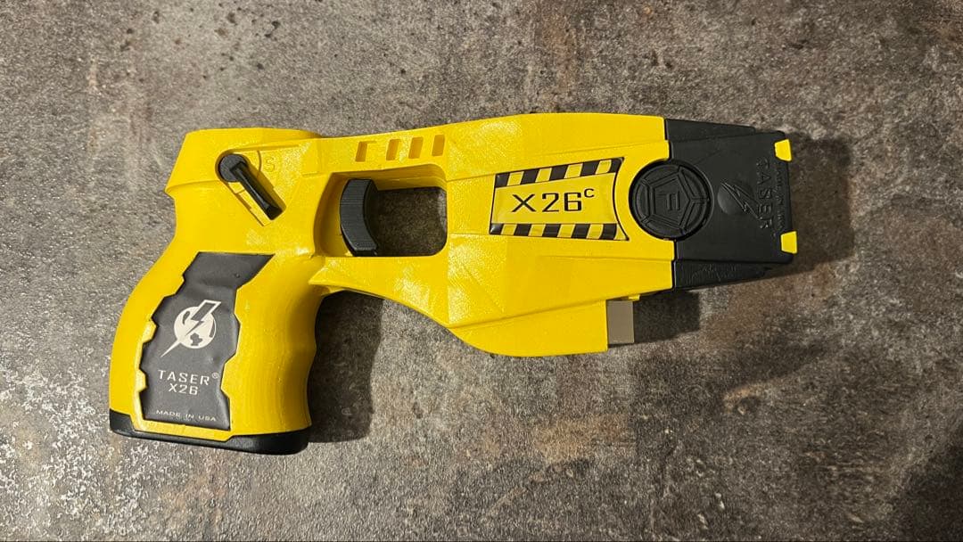 X26 テーザーガン　レプリカ（LE装備　マーシャル装備　LAPD SWAT）