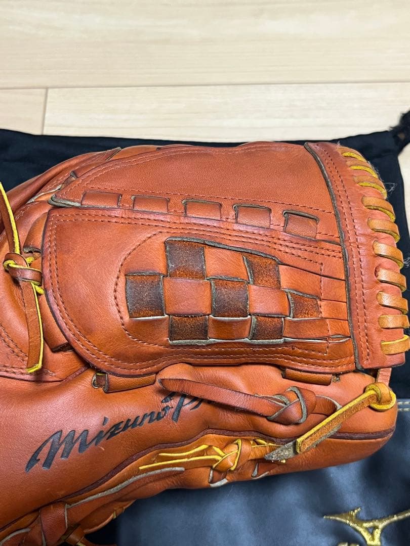 ミズノプロ　硬式　投手用　Mマーク　キップレザー