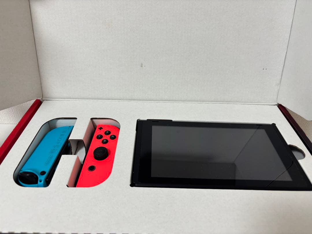 Nintendo Switch 本体 ネオンブルー・ネオンレッド