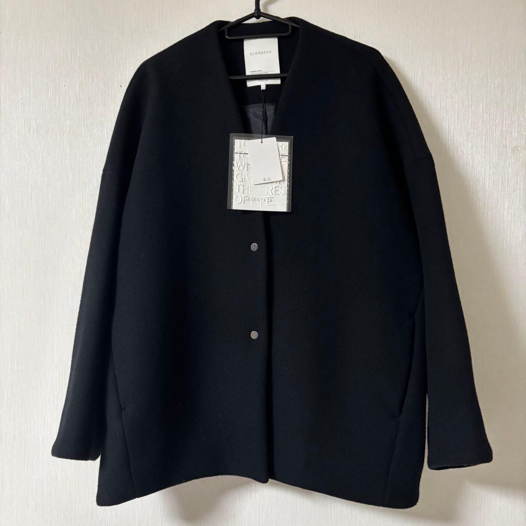 新品タグ付き❣️エレンディーク フォルムショートコート ブラック