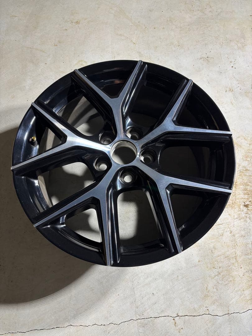 60 ハリアー　純正　ホイール　18インチ　1本