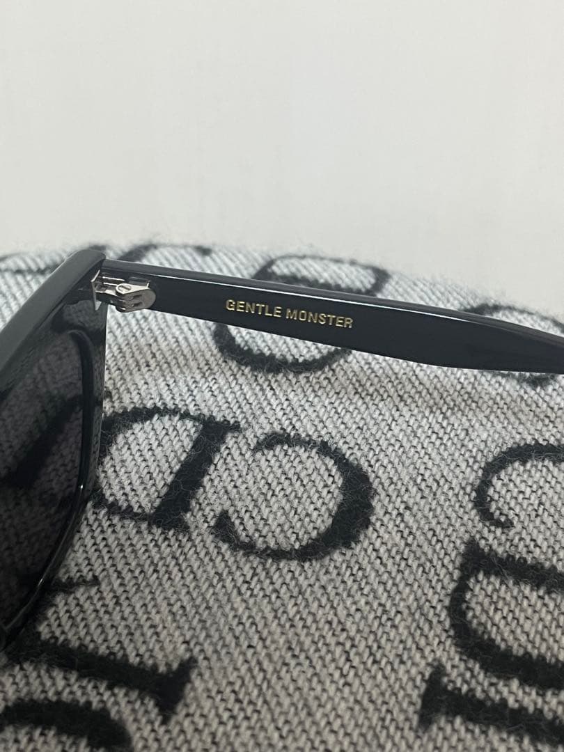 登坂広臣着用 GENTLE MONSTER HUE 岩田剛典着用