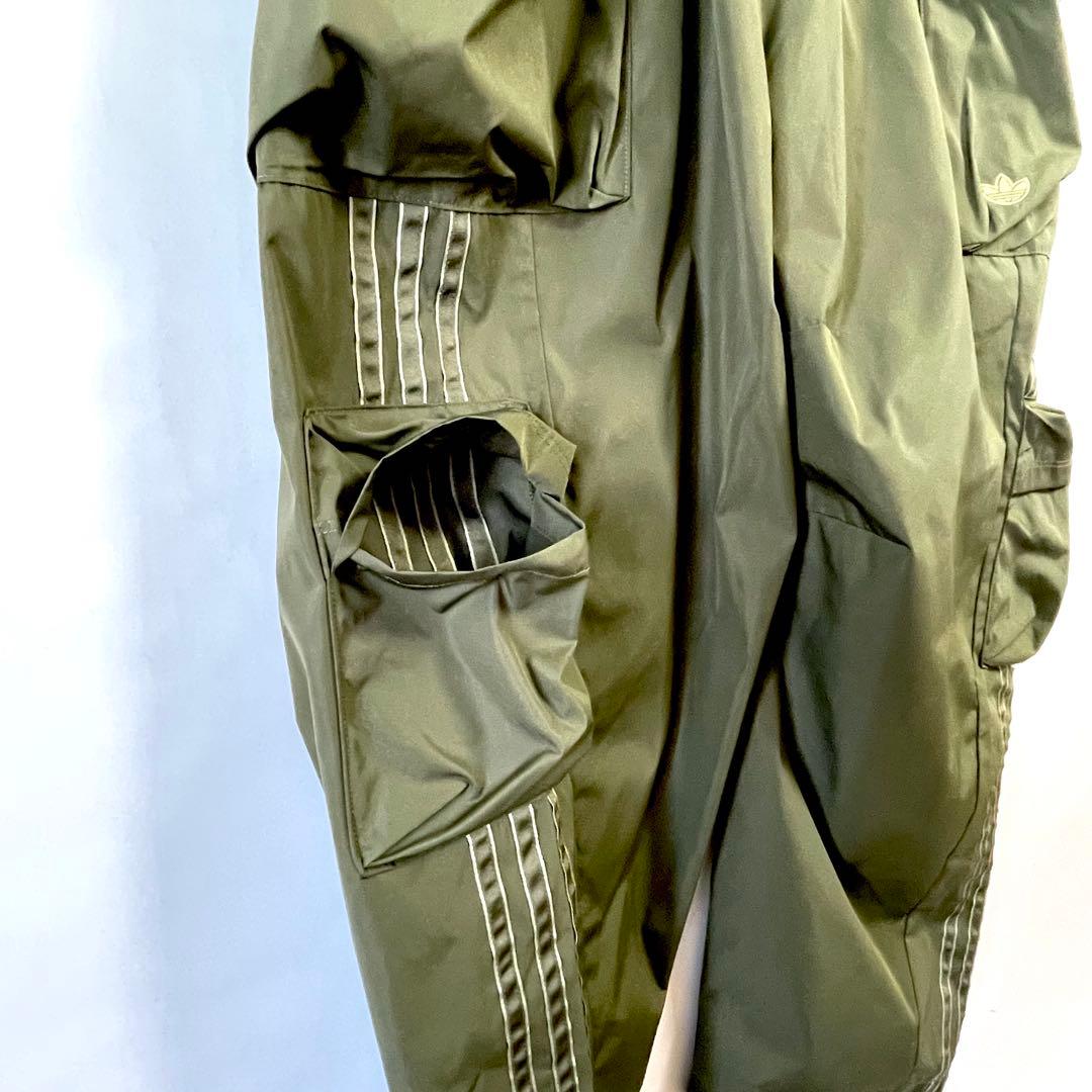 新品タグ付き✨adidas アディダス　カーゴパンツ M オリーブ 刺繍ロゴ