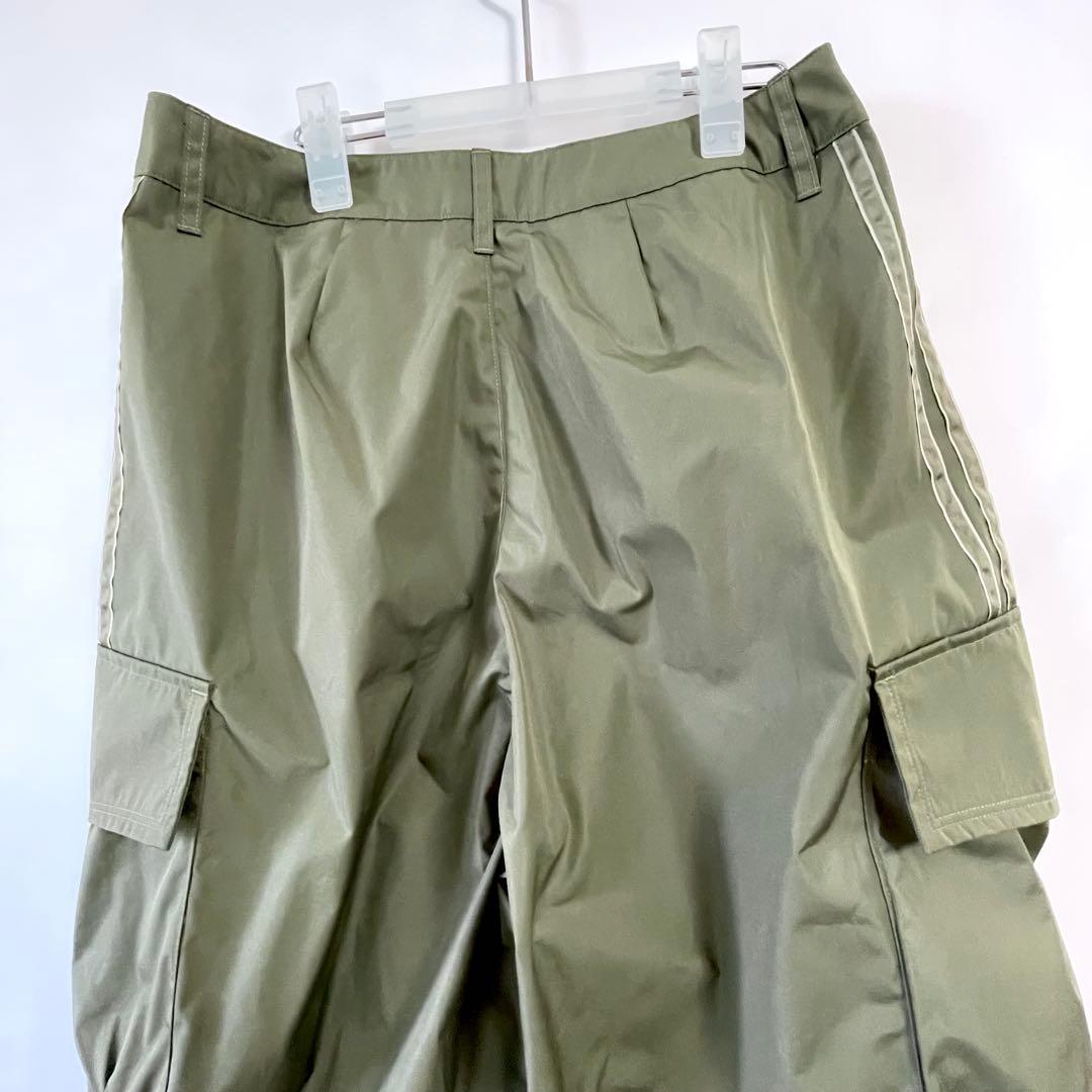 新品タグ付き✨adidas アディダス　カーゴパンツ M オリーブ 刺繍ロゴ