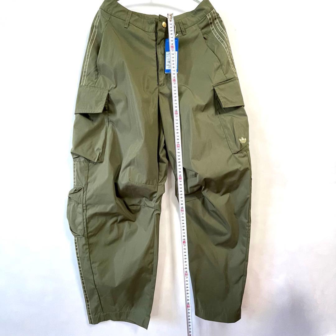 新品タグ付き✨adidas アディダス　カーゴパンツ M オリーブ 刺繍ロゴ