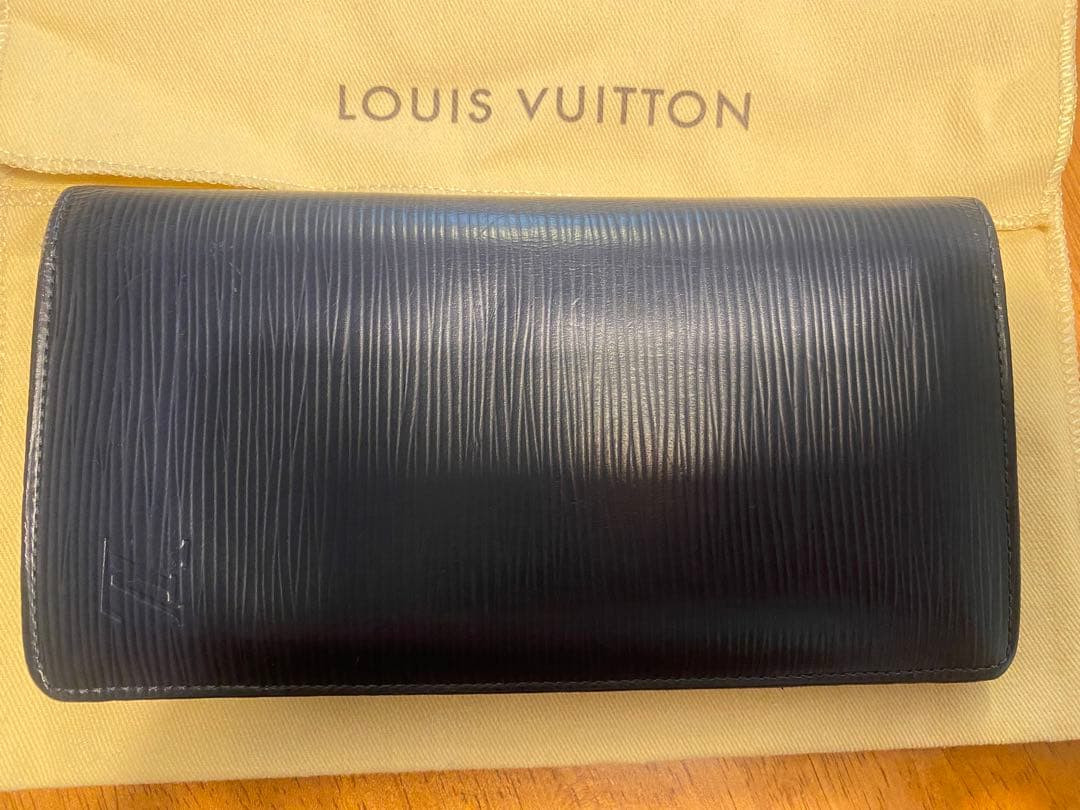 ルイヴィトン　エピ　長財布