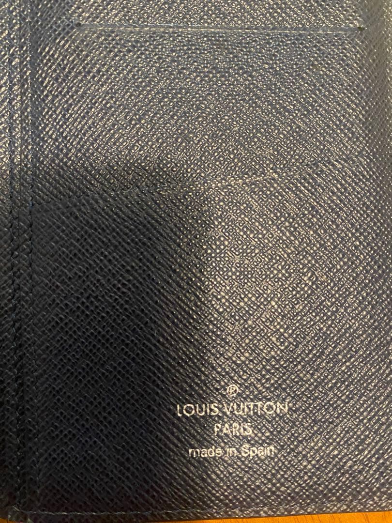 ルイヴィトン　エピ　長財布