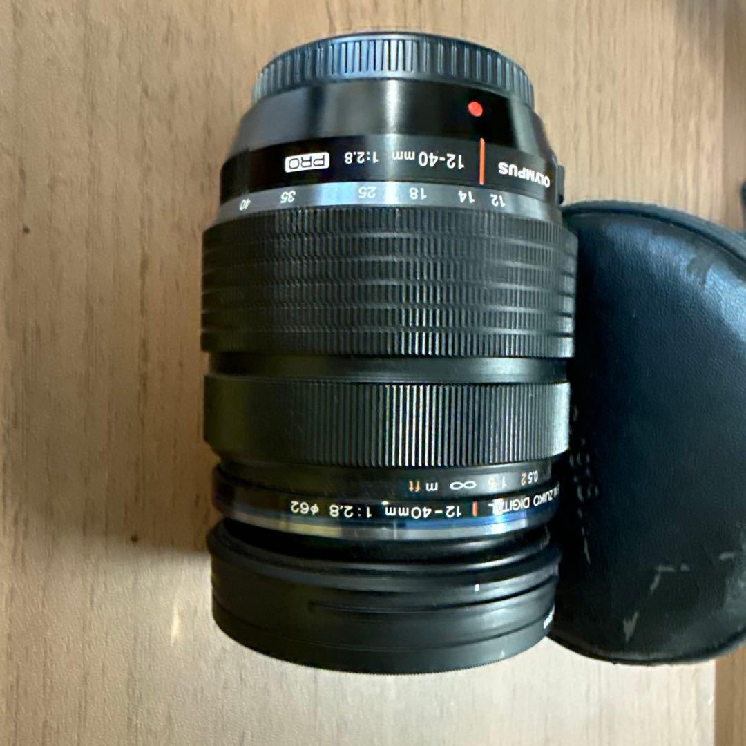 M.ZUIKO 12-40mm 2.8 Pro ズームレンズ