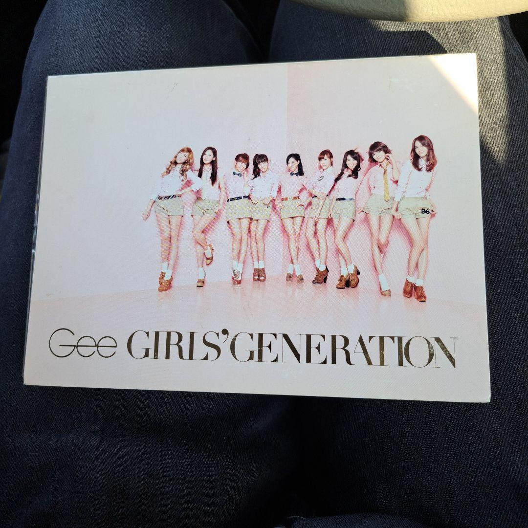 GIRLS' GENERATION Gee 2枚組CD