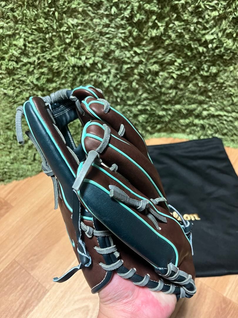 ウィルソン ワナビーヒーローデュアル 軟式内野手用1723型 ブラウン×ネイビー