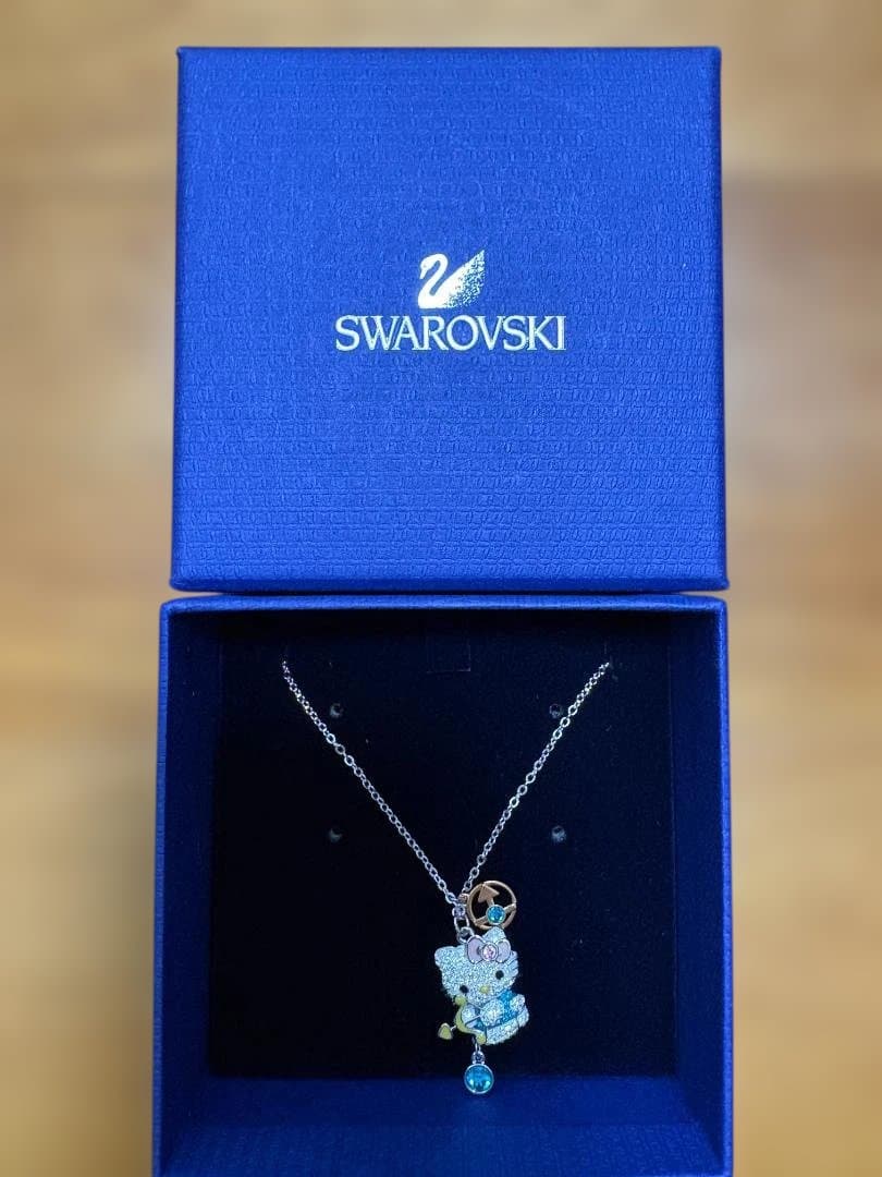 【新品】SWAROVSKI × SANRIO ハローキティ ネックレス 箱付き