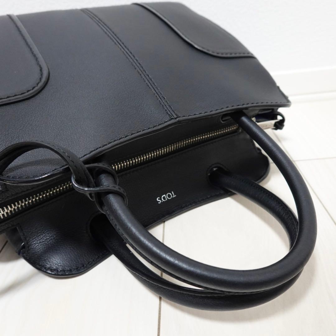 トッズ　セラ　トートバッグ　ショルダーバッグ　大容量　ハンドバッグ　黒　2way